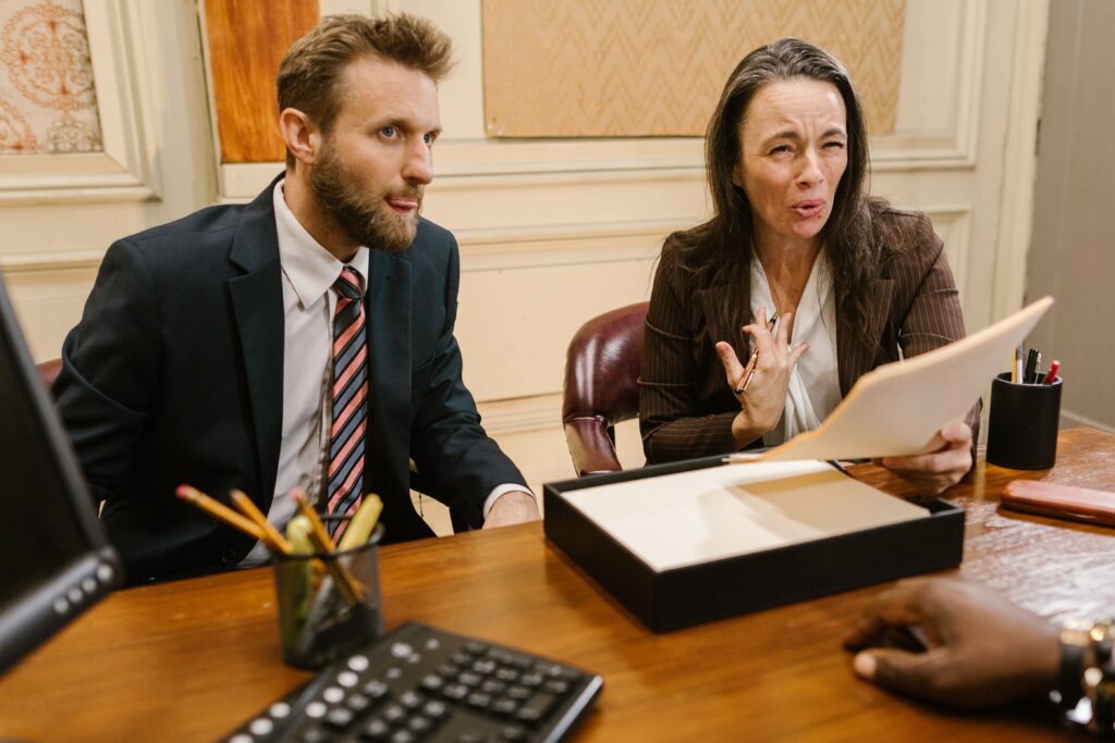 Factors to Consider Before Hiring a Divorce Lawyer in Dubai